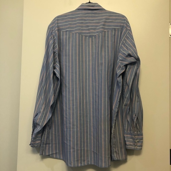 Wrangler Light Blue Red & White Striped Long Sleeve Button Down Shirt - Picture 3 of 6